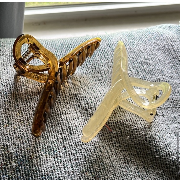 NEW ONE 5” hair claw clip, color choices: cream, Army green, grey, brown - Picture 6 of 7